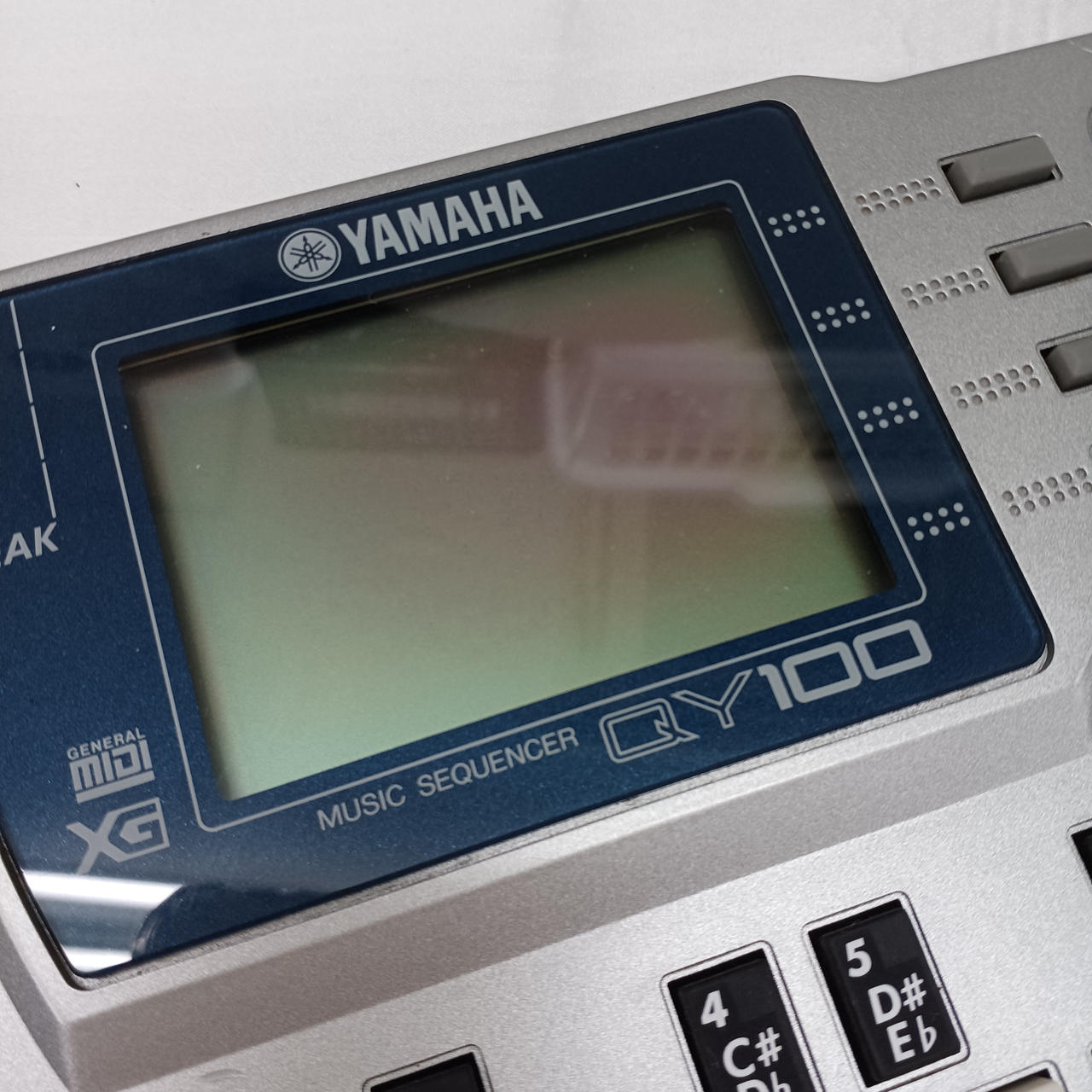 YAMAHA QY100 ジャンク P2780546_1200x.jpg?v=1682242815