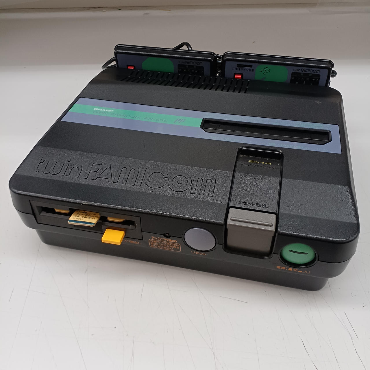 ツインファミコン　SHARP製　アダプター付　ジャンク品 Yahoo!オークション - ジャンク品 SHARP ツインファミコン