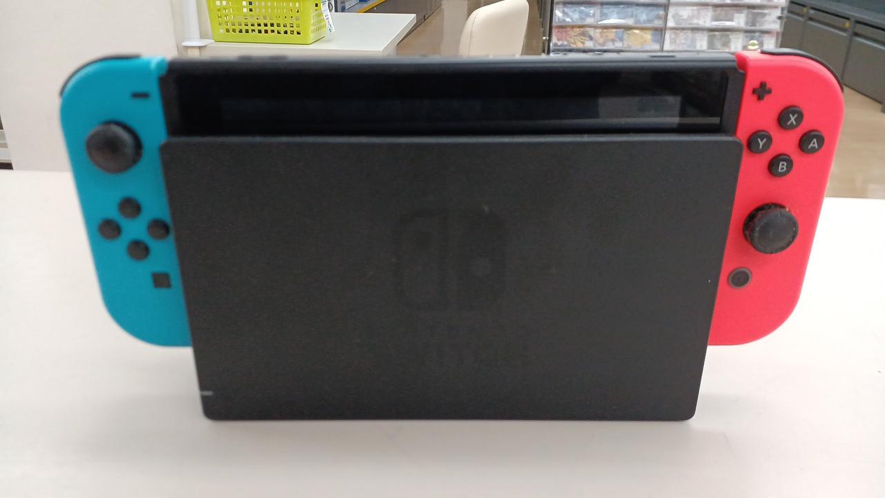 SWITCH　*ジャンクの為返金交換不可