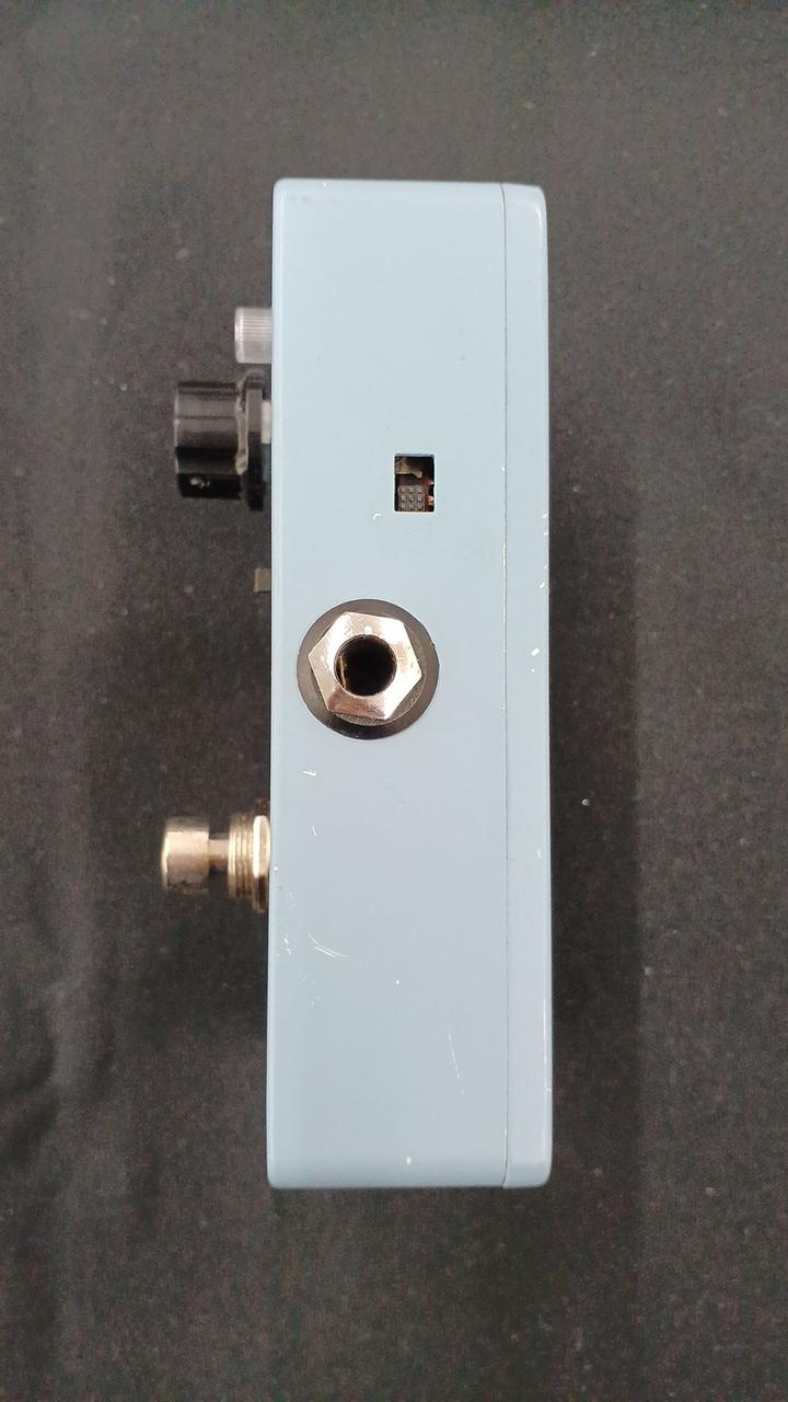 サイドに傷あります。