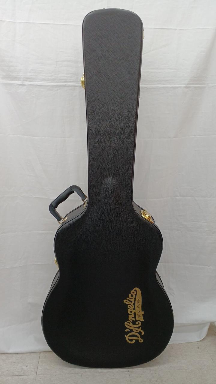 ハードケースの付属品です。