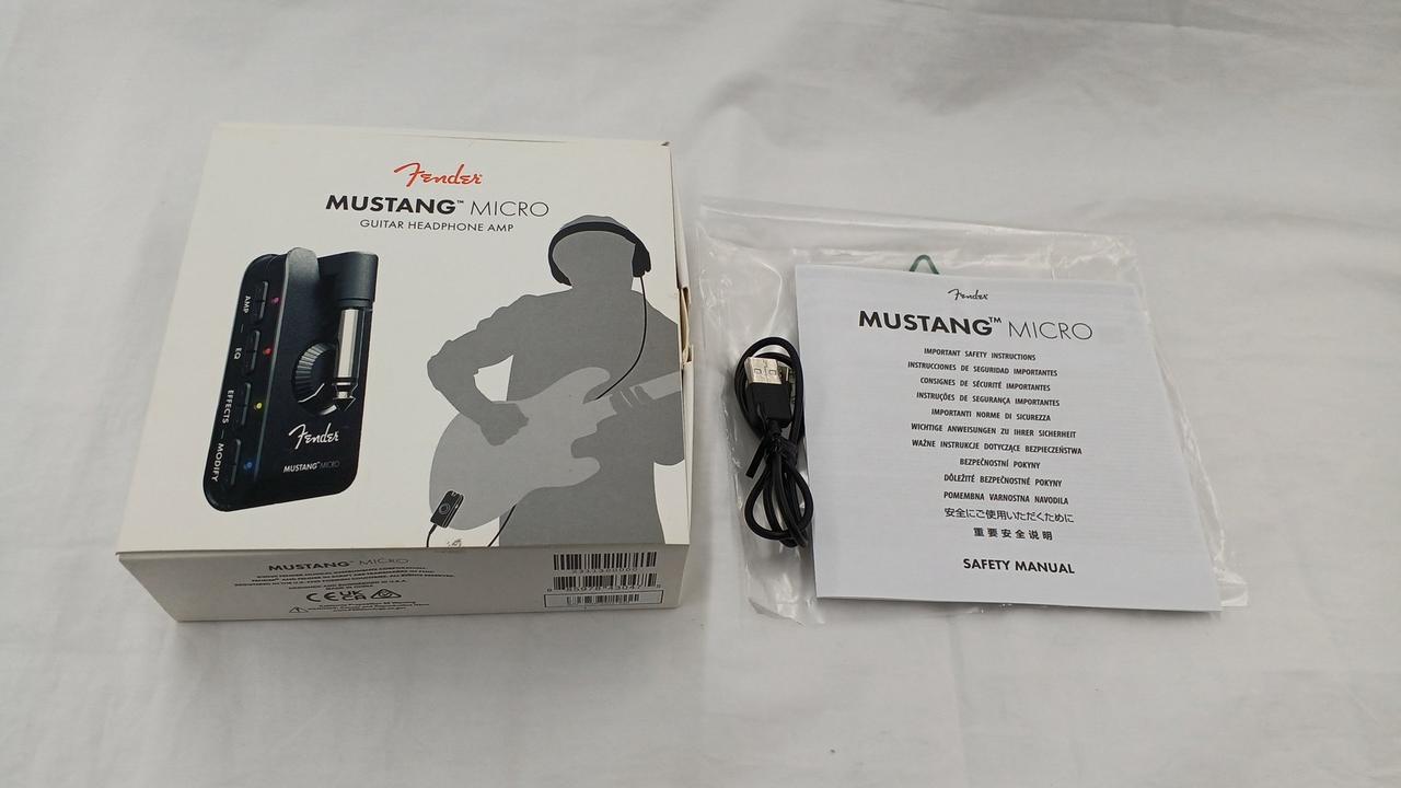 化粧箱・説明書・usbケーブルの付属品