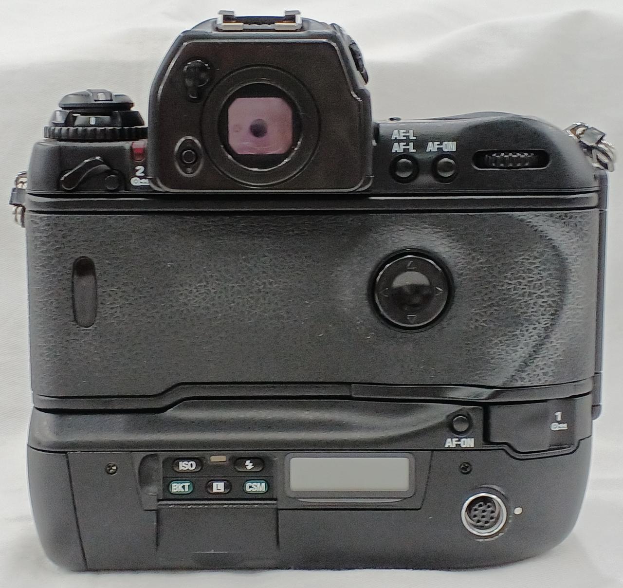 Nikon F5 一眼レフ フィルムカメラ 動作確認済 人気モデル ニコン Nikon F5 一眼レフ フィルムカメラ / アクション