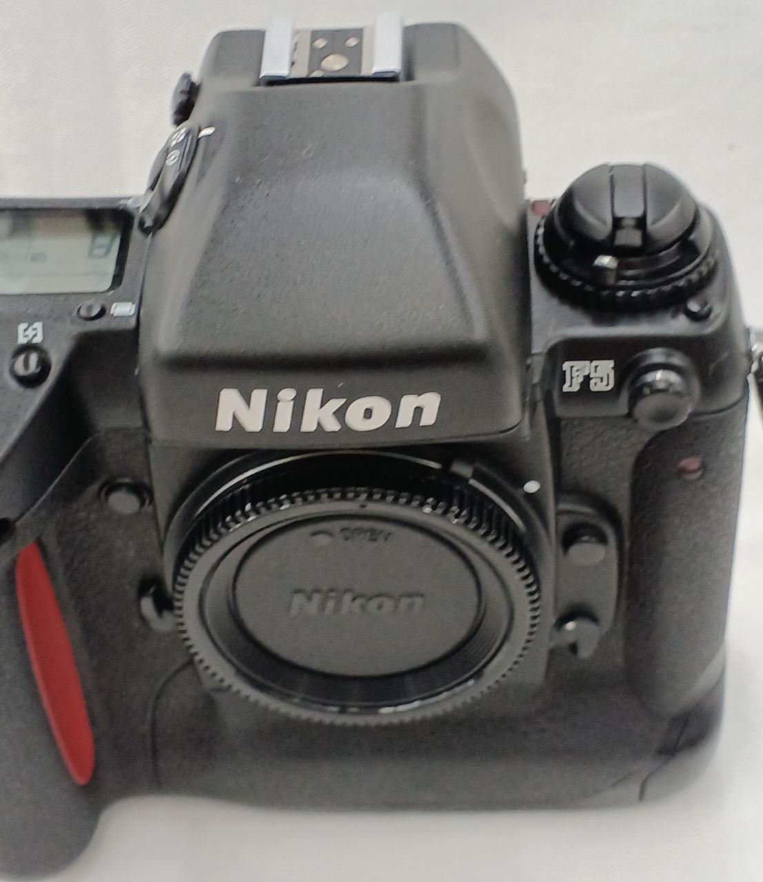 Nikon F5 フィルム一眼レフカメラ ニコン Nikon F5 一眼レフ フィルムカメラ / アクション