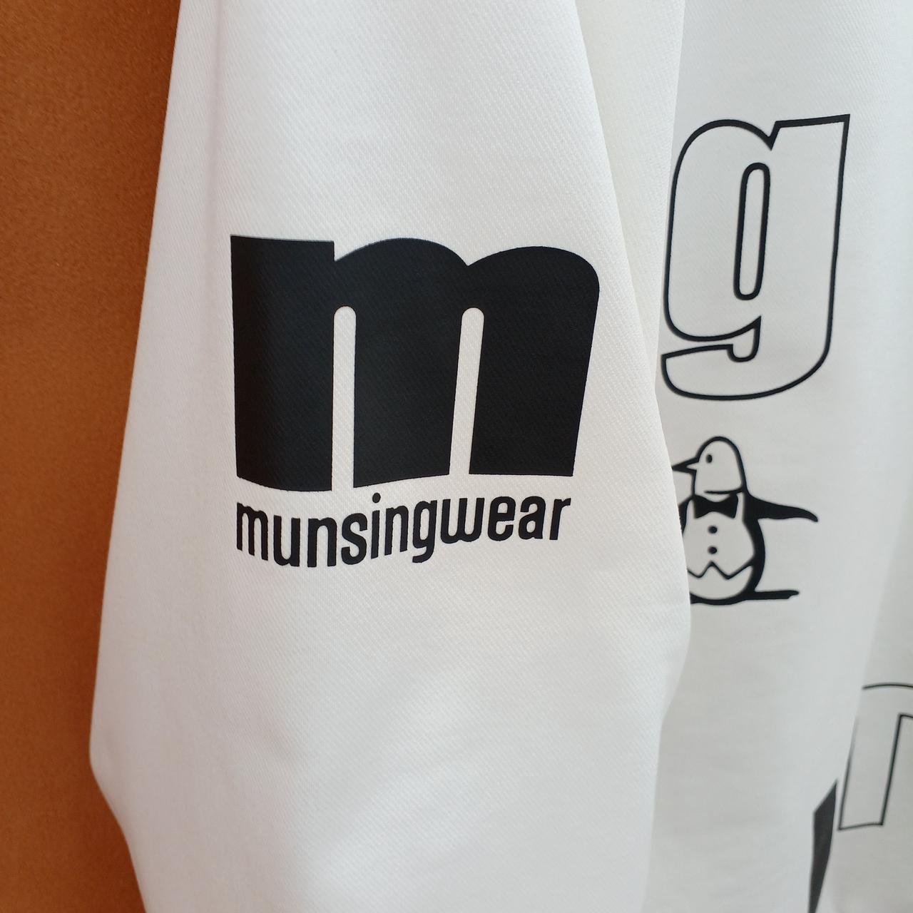 mマーク左腕にあります