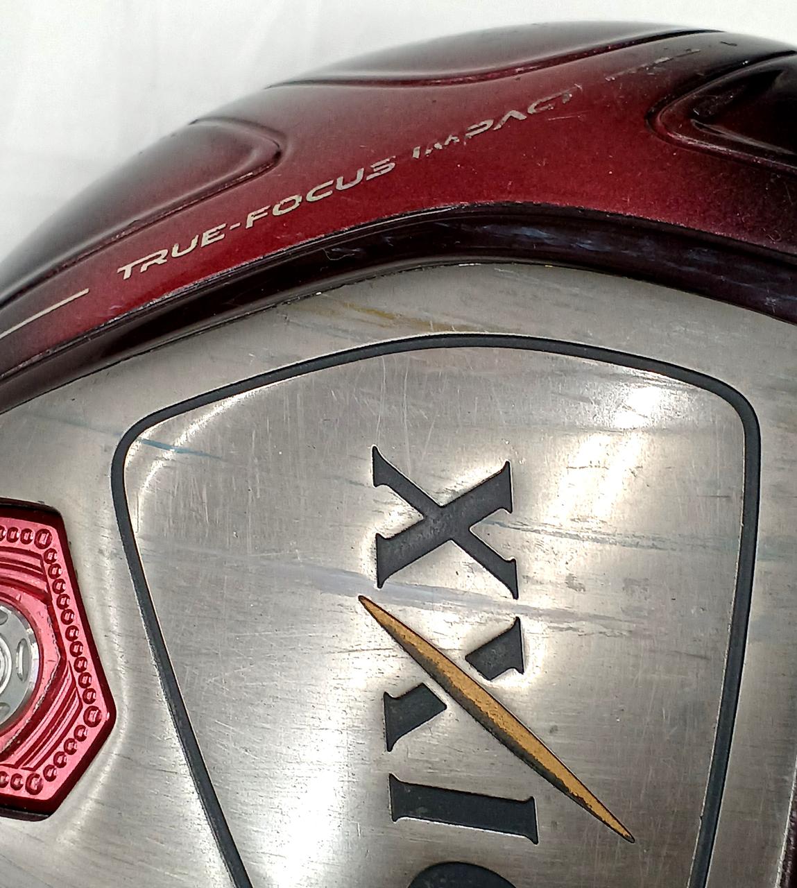 ヘッドに多数の傷あり