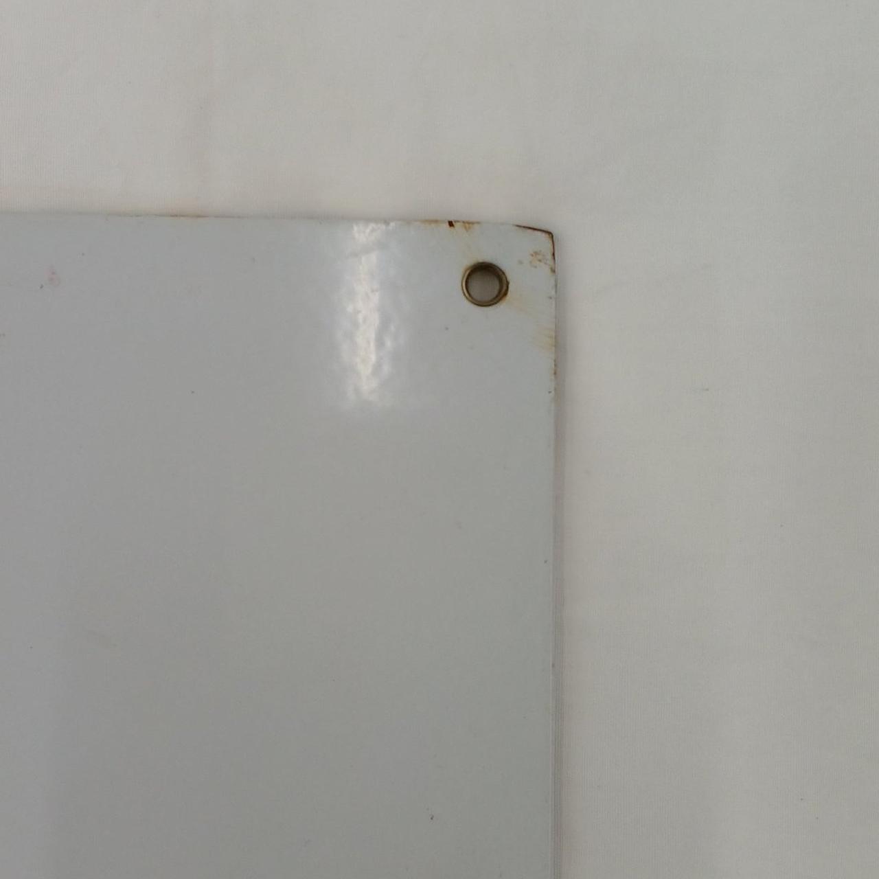 角に歪みが見られます(裏面右上)