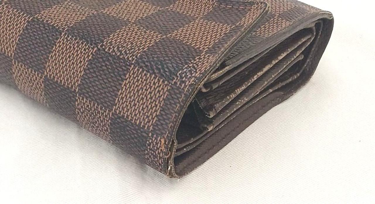 角剥がれあります。