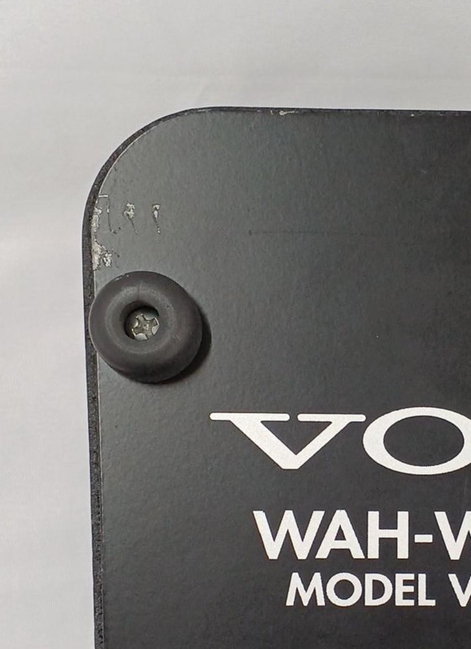 裏面に傷あります。