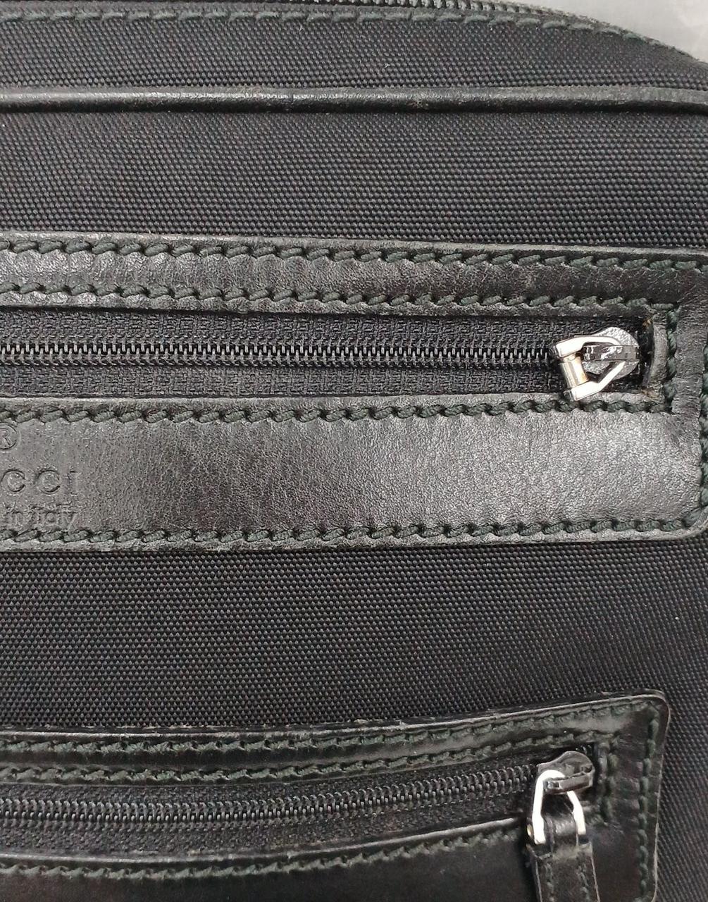 上のポケットのスライダー取れています