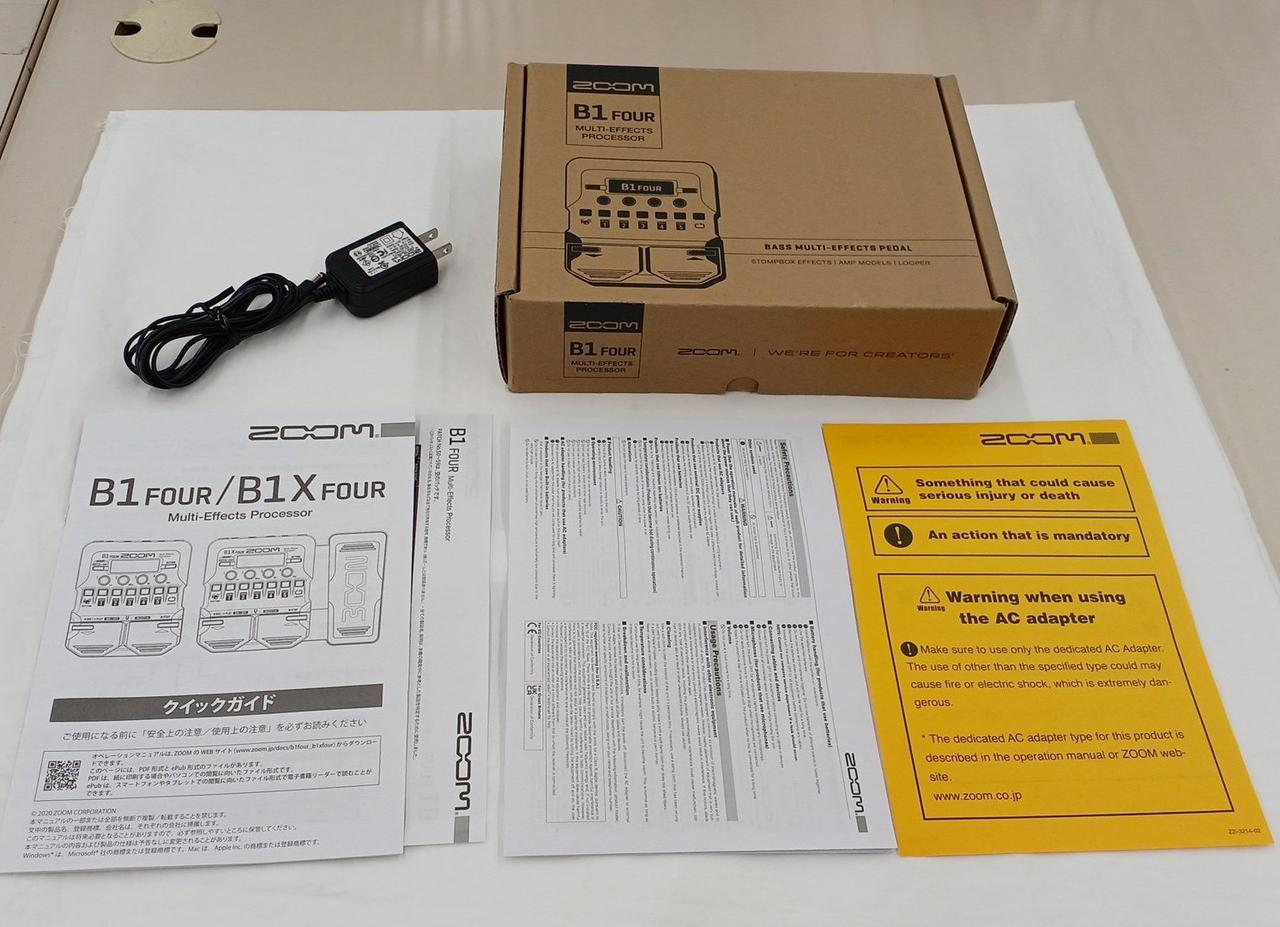 化粧箱・ACアダプター等の付属品あります