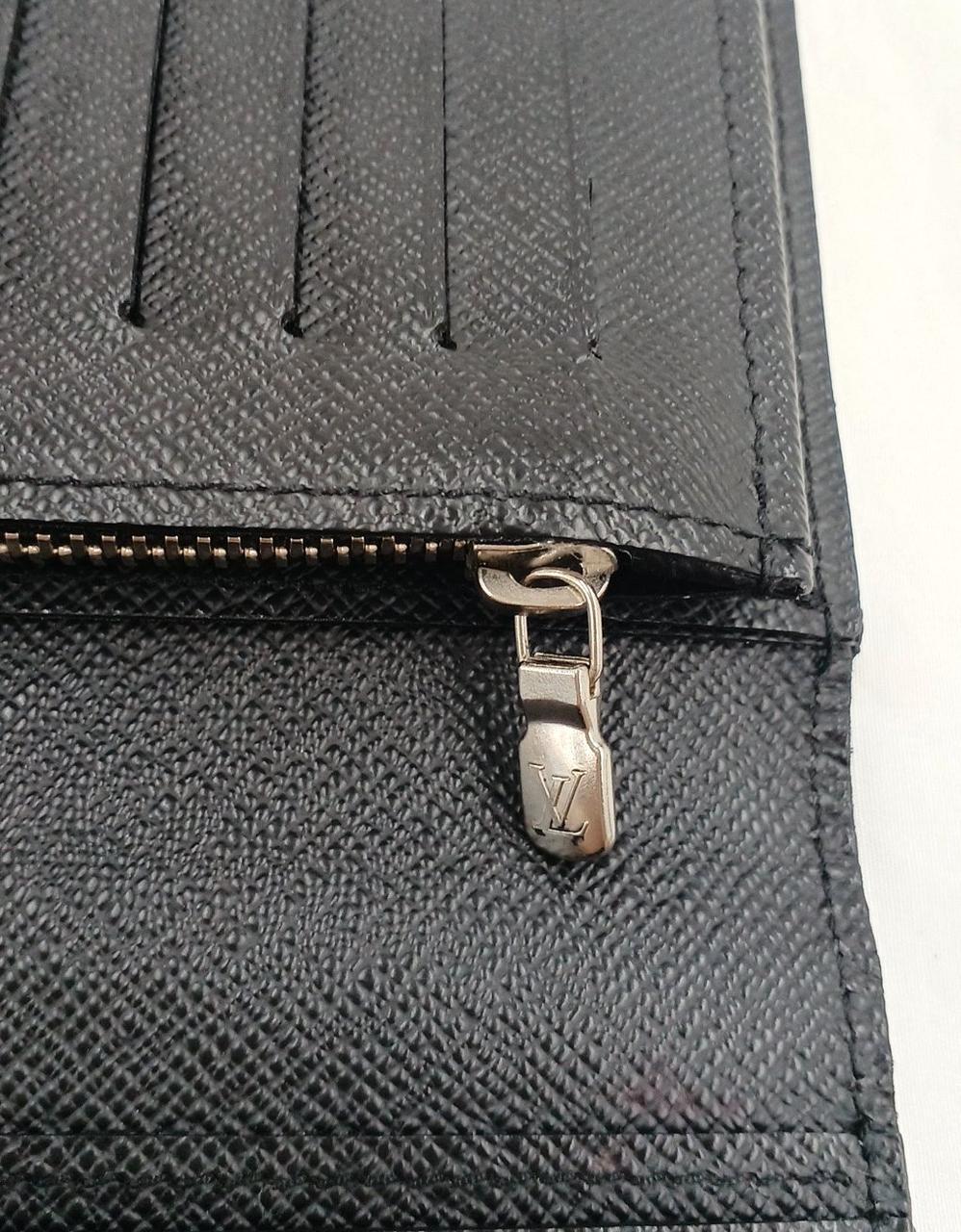 金具にメッキ剥がれあります。