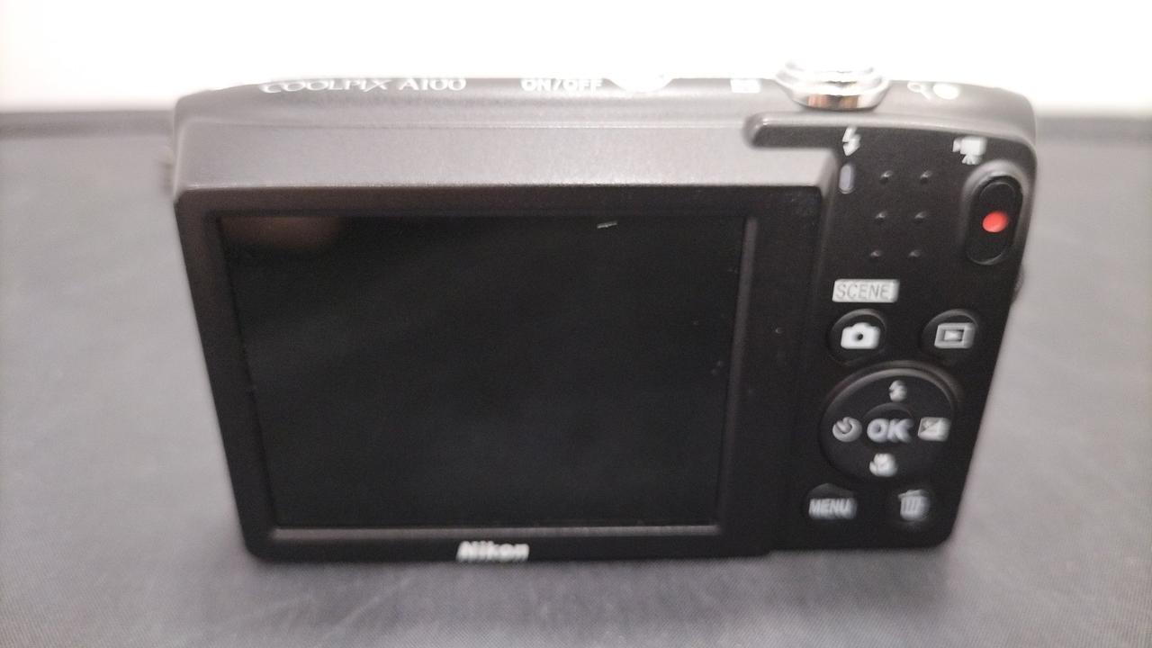 Nikon COOLPIX A100 デジタルカメラ 訳あり 41UXrxcw37L.jpg