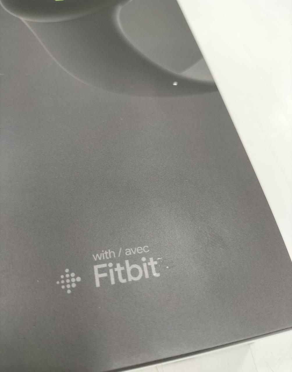 箱にダメージあり