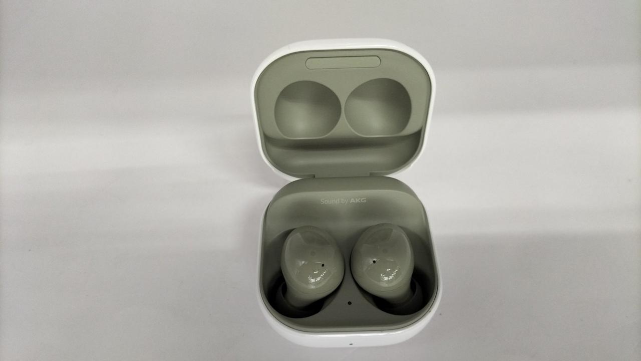 色はオリーブです。