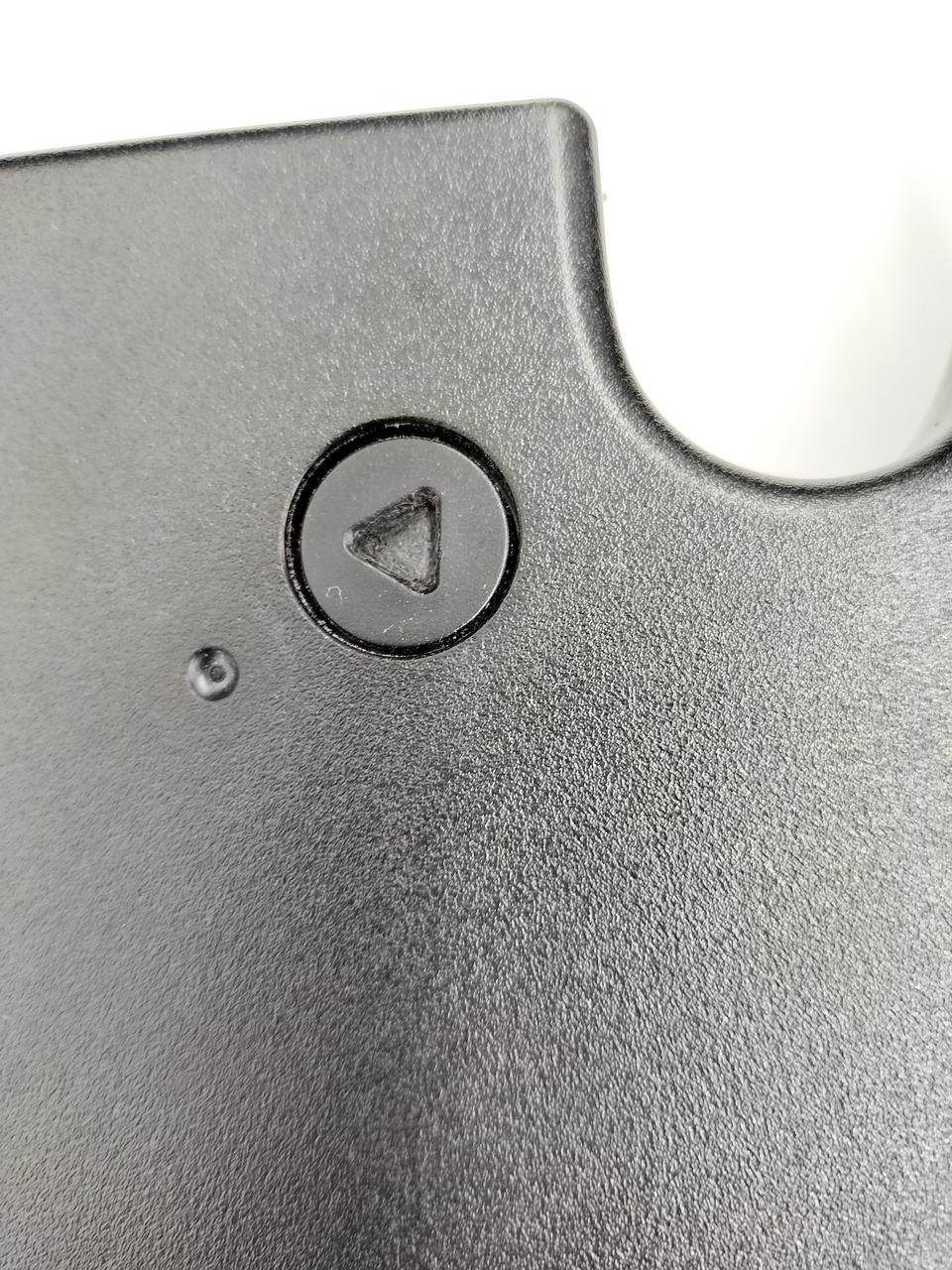 ネック取り外しネジが削れています