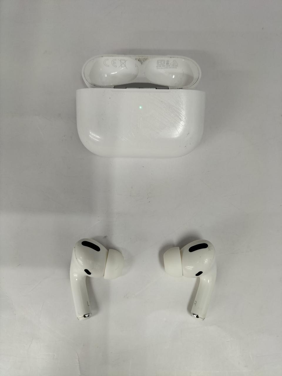 ケースキズあります。