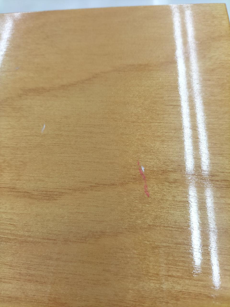 L側上部にキズあり