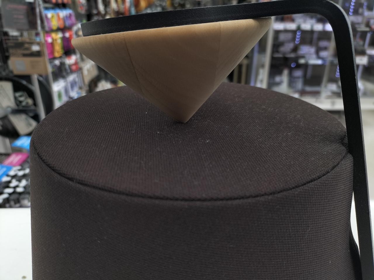 固定されない為上が落ちます