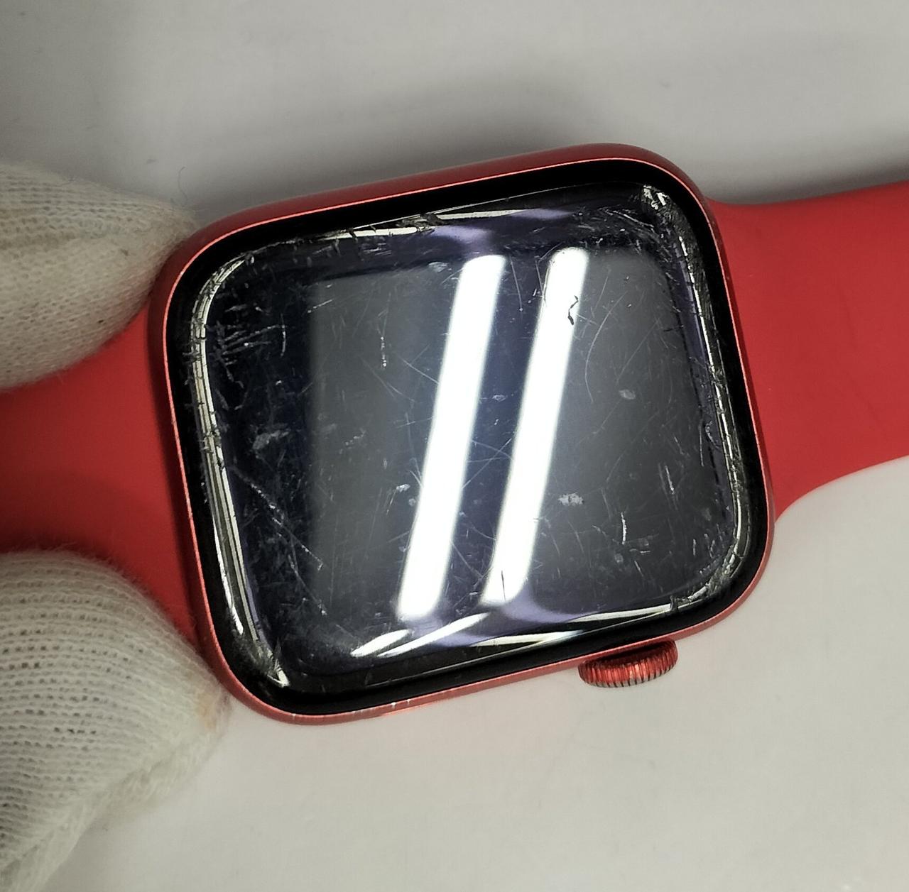 画面外周が特にキズ多いです