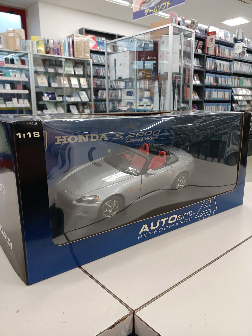 ホンダ S2000 ジャパニーズバージョン ブラック 1/18 オートアート ホンダ S2000 ジャパニーズバージョン ブラック 1/18 オートアート