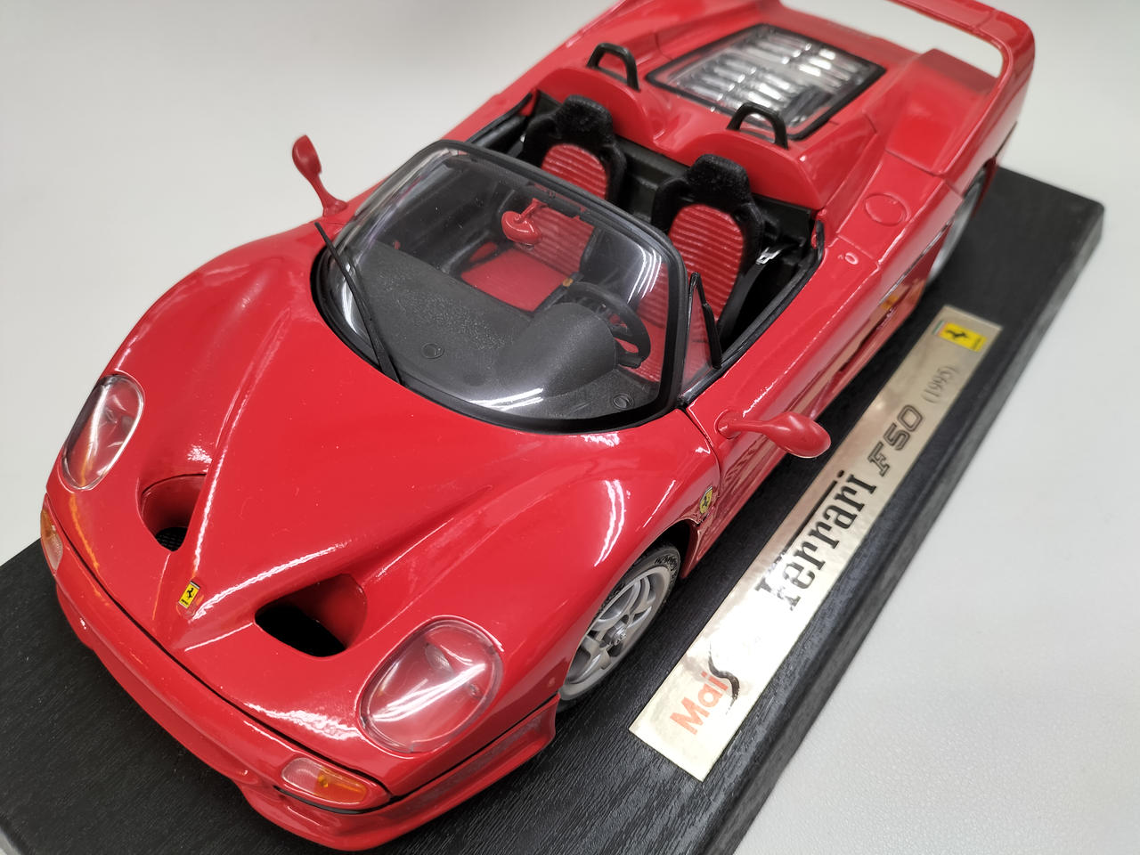 FERRARI F50
