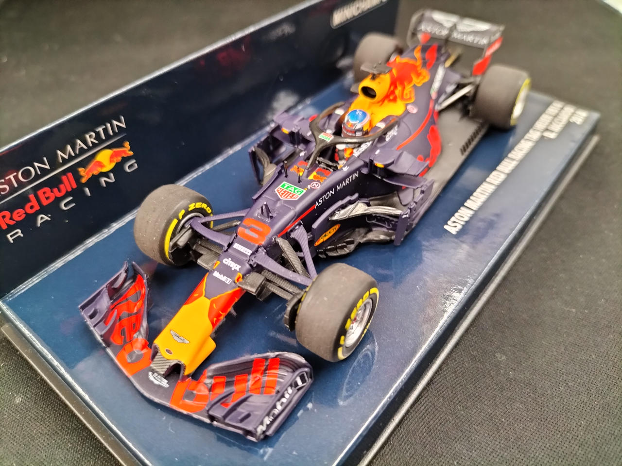 ASTON MARTIN RED BULL