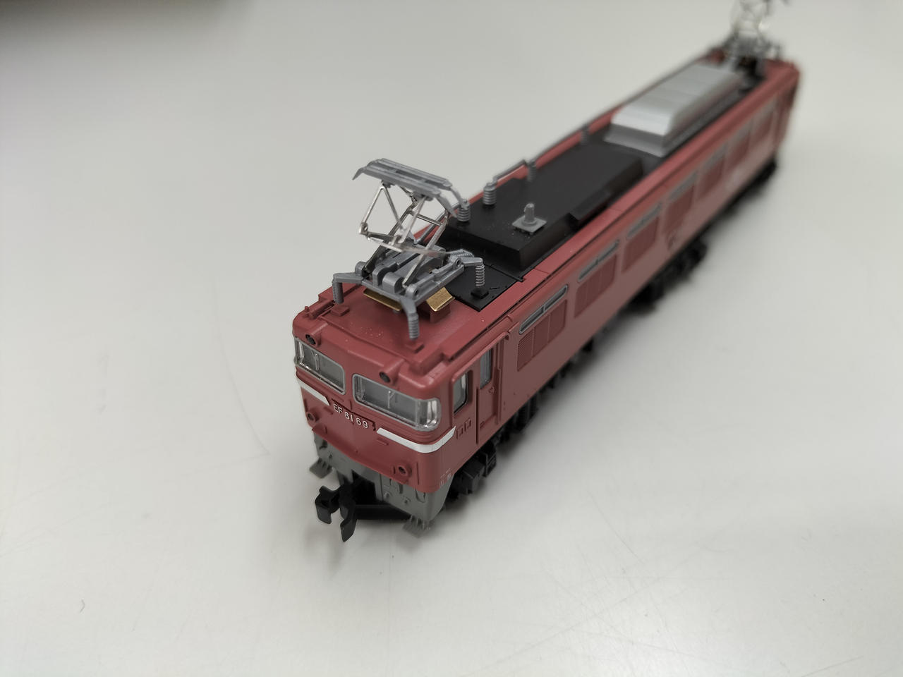 EF81