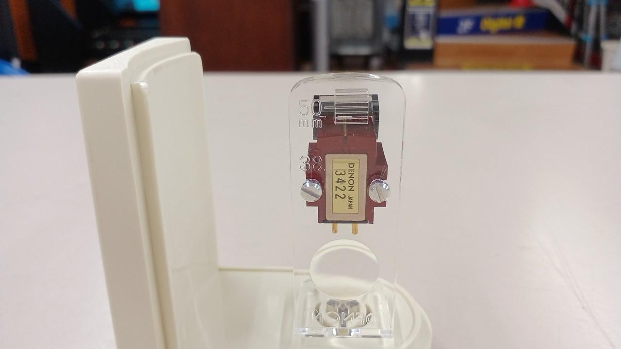デノン 高出力MCカートリッジ DL-110 箱、ケース、取説等 付き　音良好 DENON デノン 高出力MC型カートリッジ DL-110 返品種別A