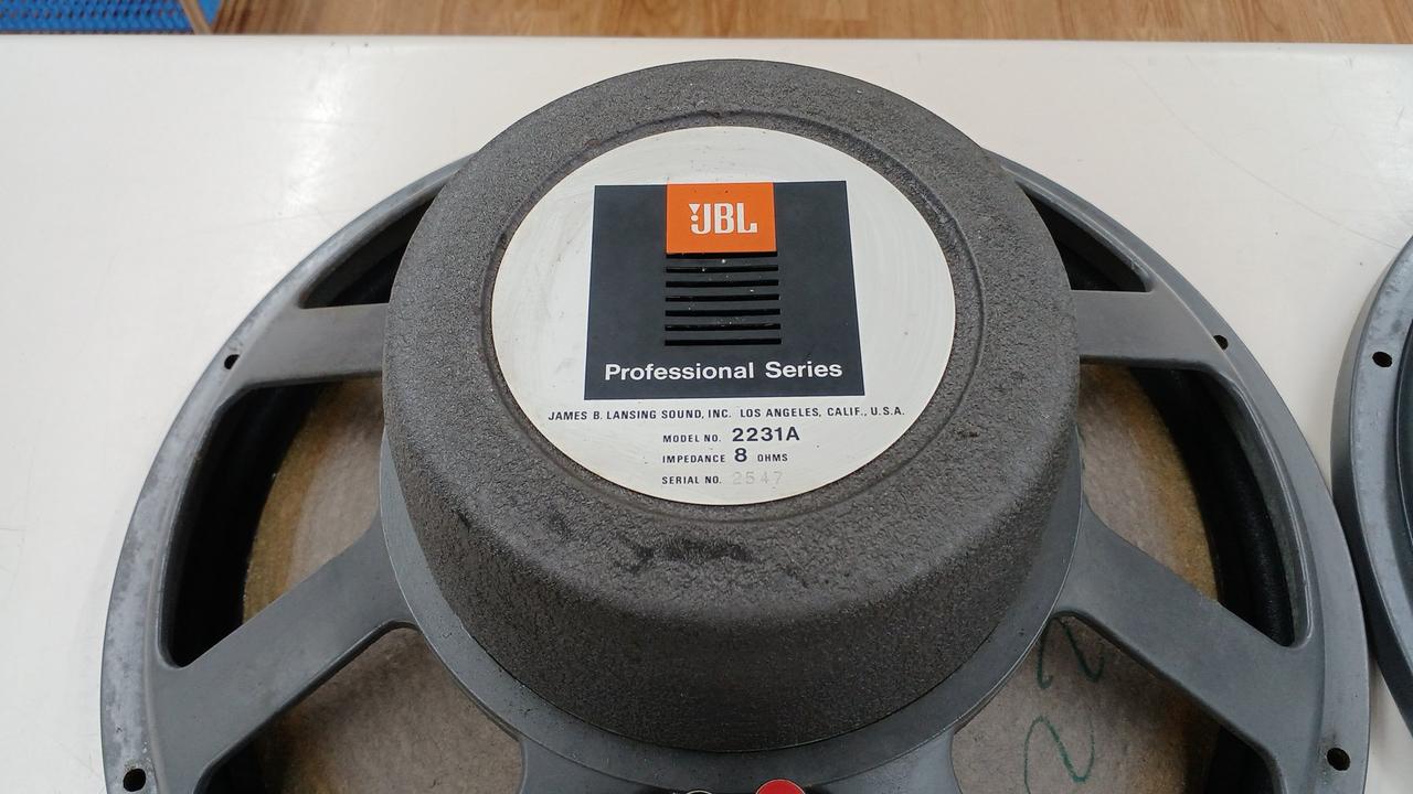 JBL 2231A 38cmプロフェッショナルシリーズ スピーカー 【公式通販】