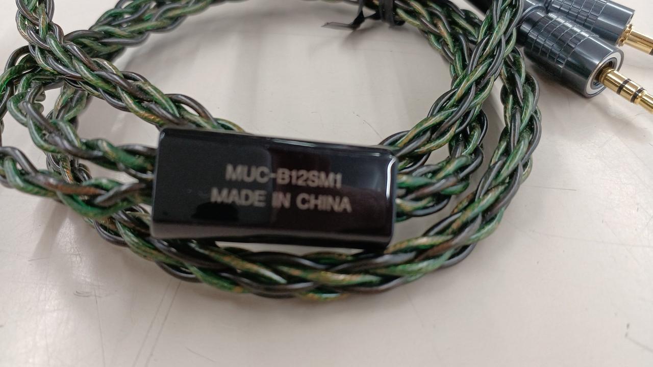 SONY - ソニー/SONY MUC-B12SM1 リケーブル 美品 ソニー SONY MUC-B12SM1 (1.2m) ミニステレオケーブル @37032