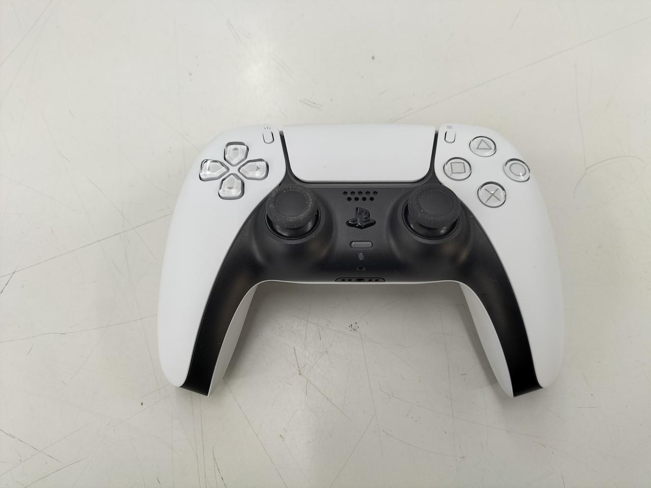 SONY ソニー/プレイステーション5/CFI-2000BO1/27425104-7/Bランク/62【中古】 SONY (ソニー) Playstation5 2023年 137 CFI-2000