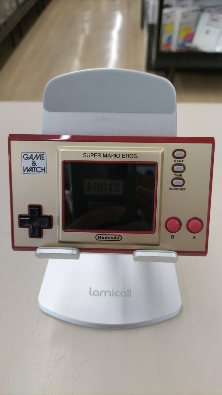 GAME & WATCH