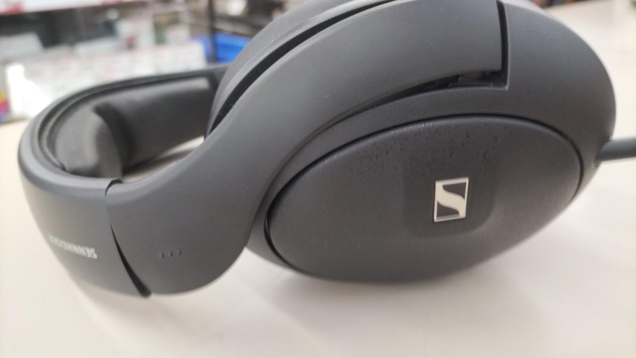 Sennheiser 有線オーバーイヤーヘッドホン ブラック Amazon.co.jp
