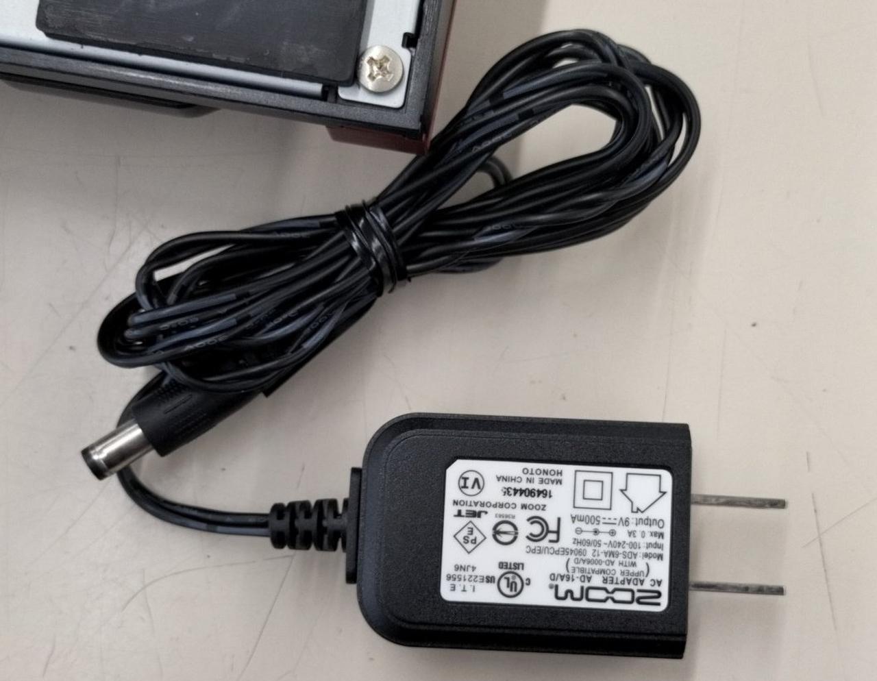 【中古】ZOOM B3 ベース用マルチエフェクター　ケース　ACアダプター付 中古】ZOOM B3 ベース用マルチエフェクター ケース ACアダプター