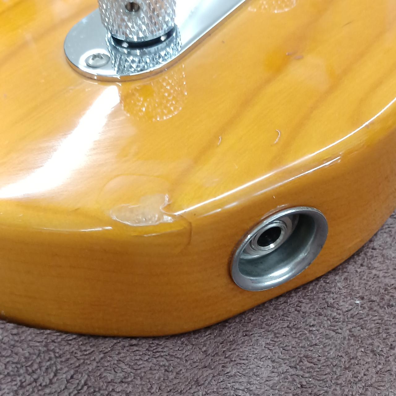 塗装欠け(補修跡有)