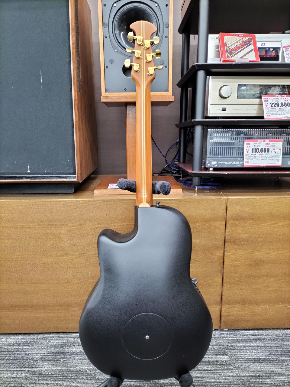 【極上品】Ovation Adamas 1581R オベーション エレアコ 楽天市場】Ovation ADAMAS OC2087GT-8 Reverse Blue Burst