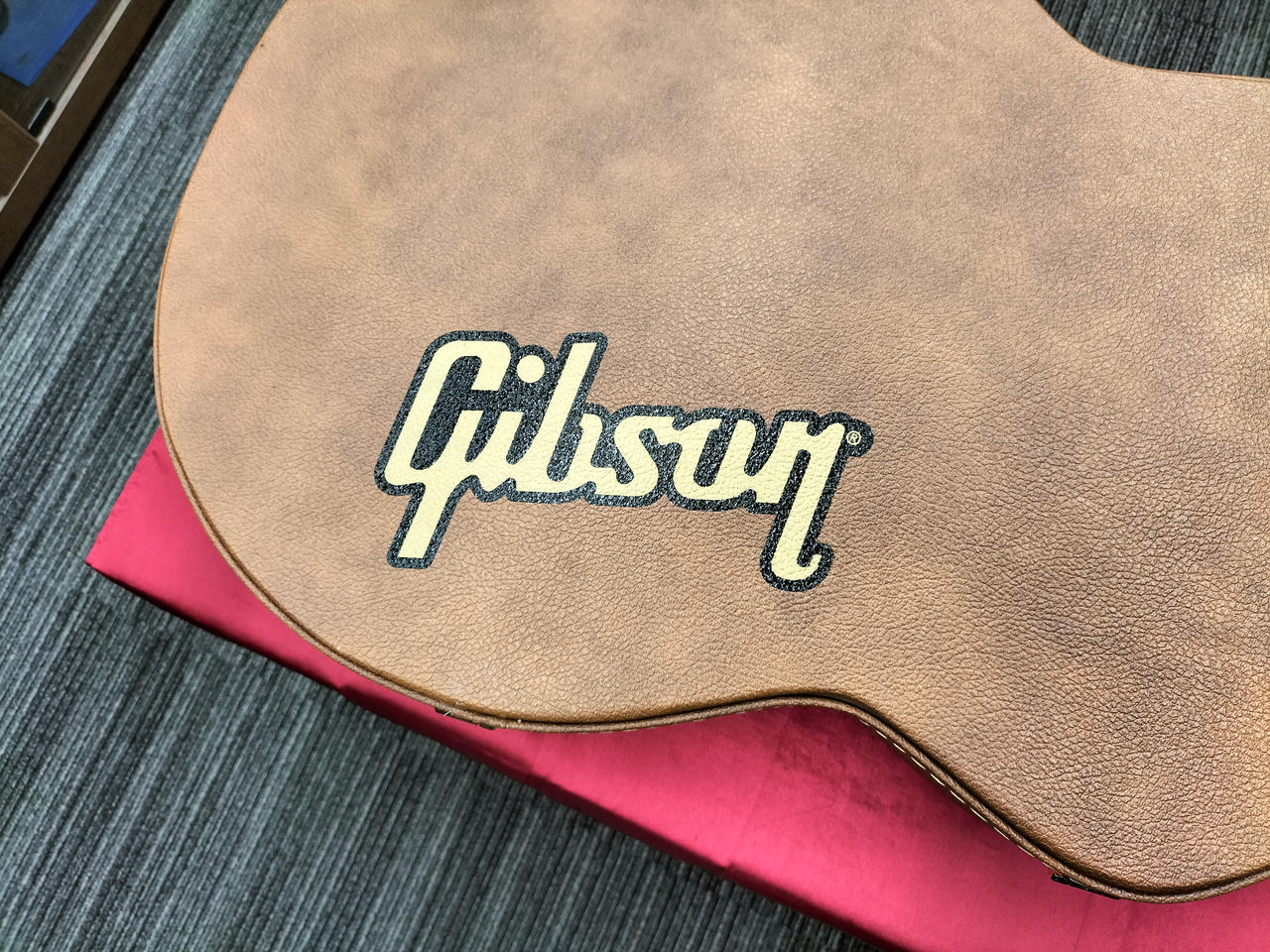 ギブソン　ハードウェアー Gibson ギブソン Lifton Historic Black / Goldenrod Hardshell