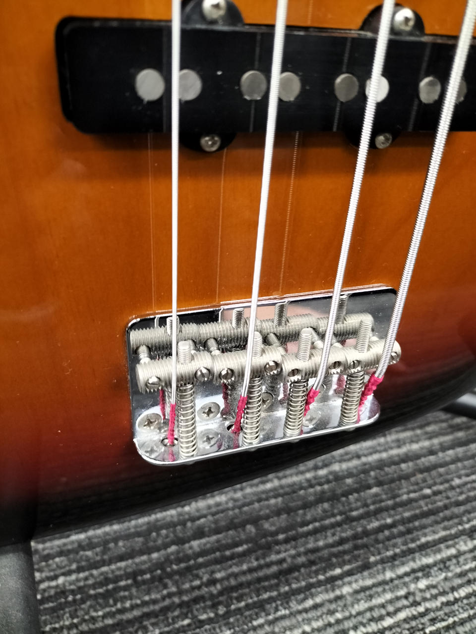 Coolz エレキベース 純国産エレキギター・エレキベース『CoolZ』がモデルチェンジ2015年元