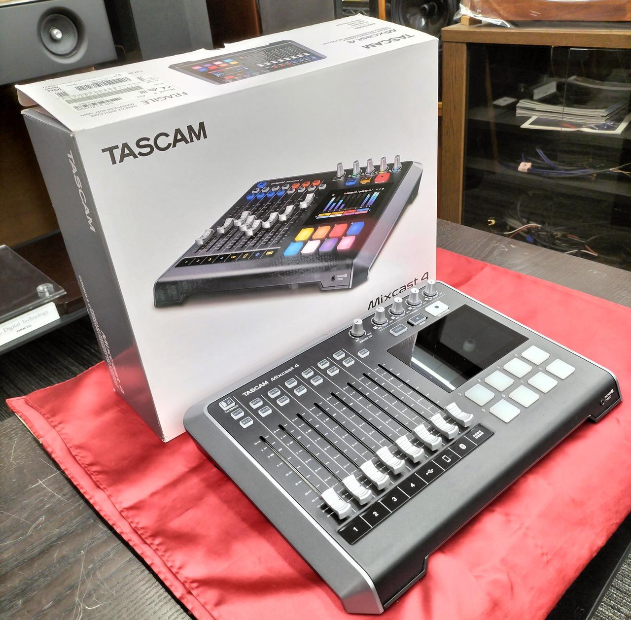 TASCAM M-2516 コンソールミキサー/専用アルミハードケース TASCAM M-2516 コンソールミキサー/専用アルミハードケース