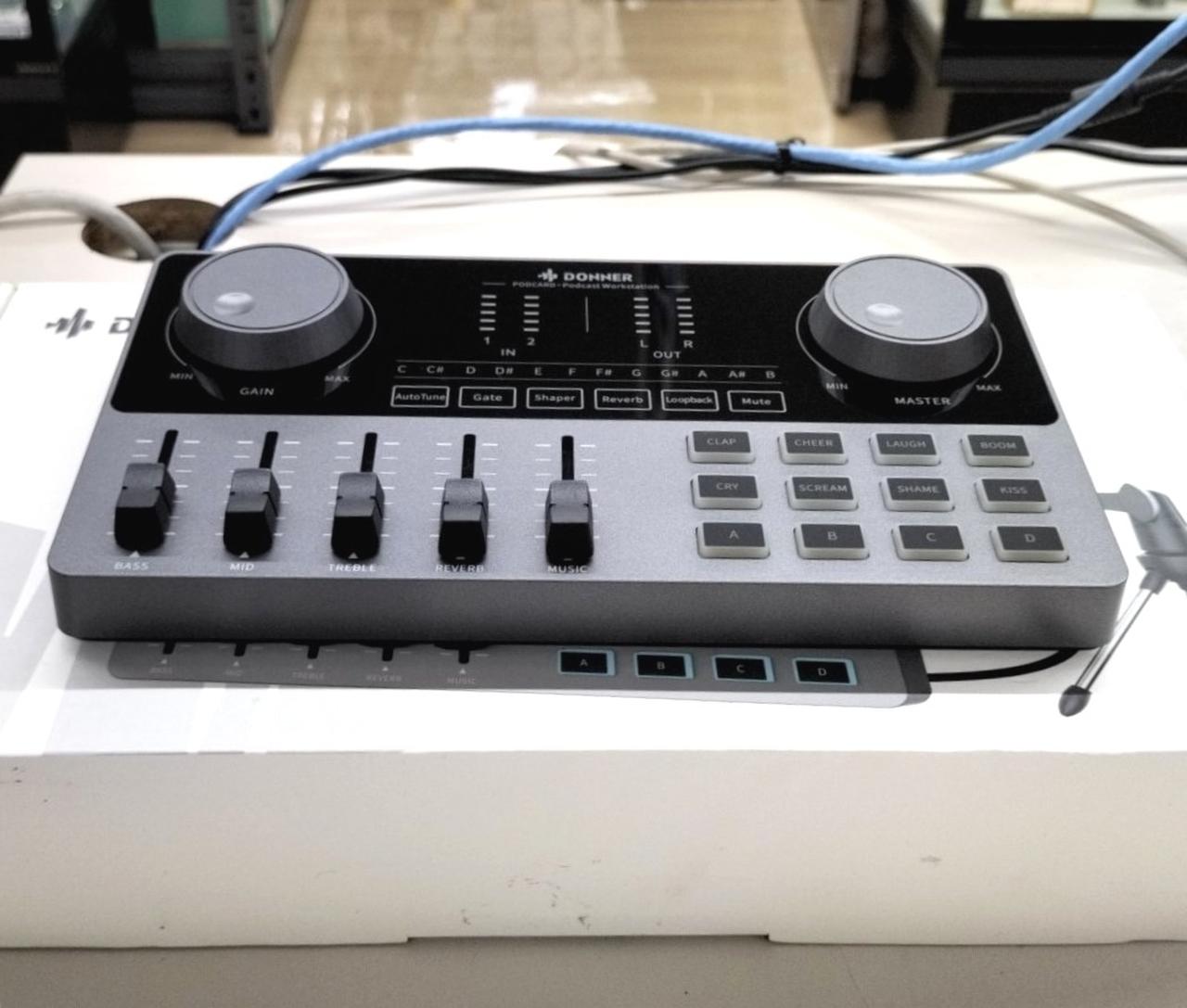 【新品未使用】DONNER オーディオミキサー CONSOLE BUNDLE Amazon | Donner オーディオミキサー 二つ6.35mmTRSマイク/楽器