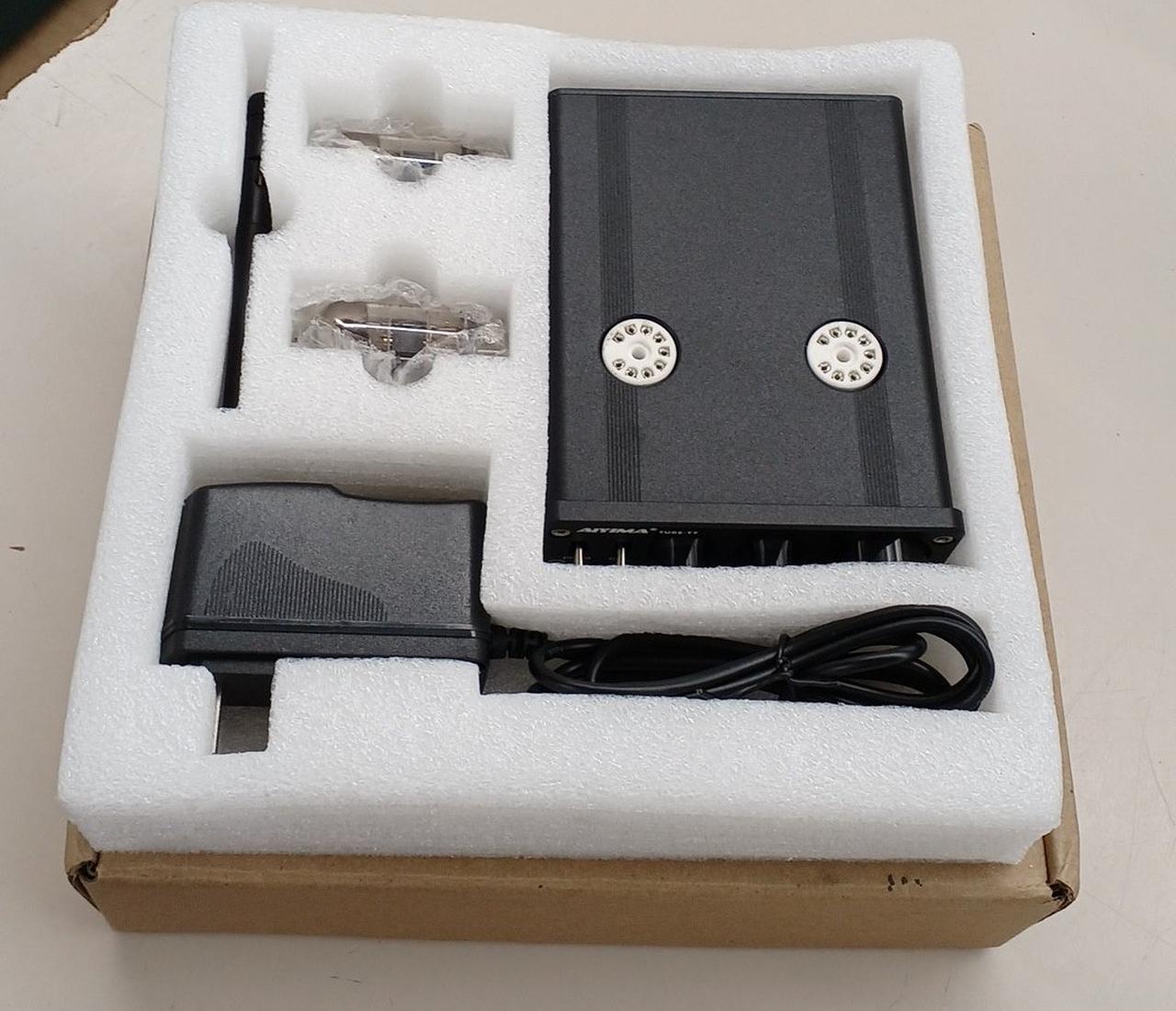 韓国白磁　花器　イ・インファ　キム・ドクホ 韓国の白磁工房〈スタジオ・ソマン〉。白磁のまだ見ぬ可能性を