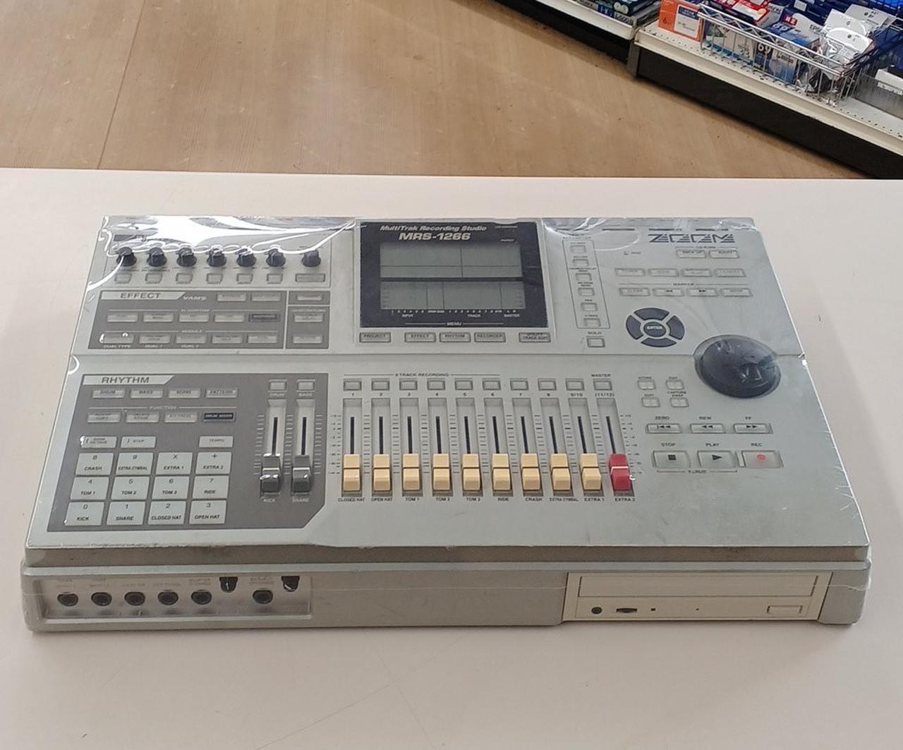 ZOOM Digital Recording Studio MRS-1044 CD 完動品・動作 | 驚愕の高