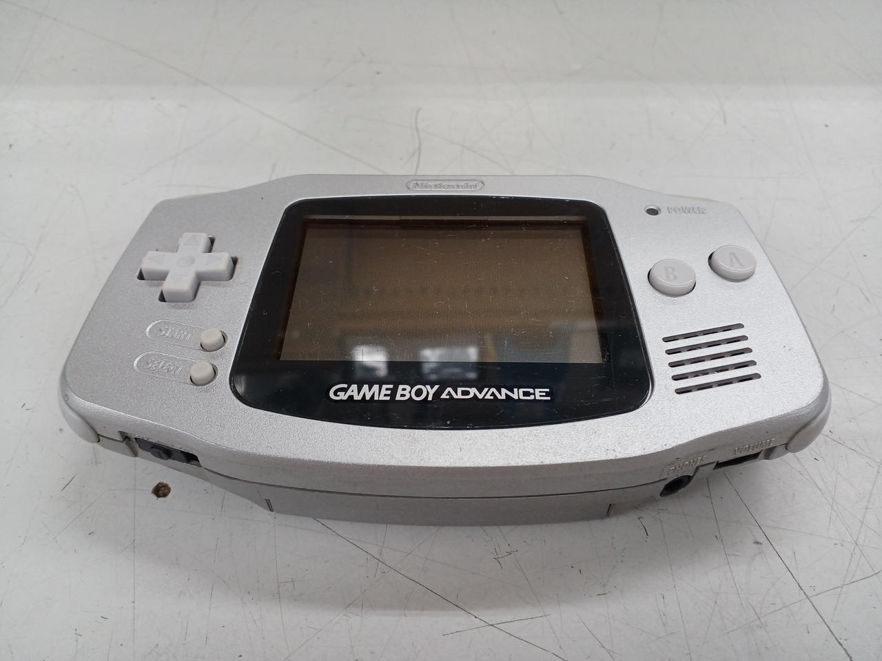 NINTENDO　ゲームボーイアドバンス　シルバー