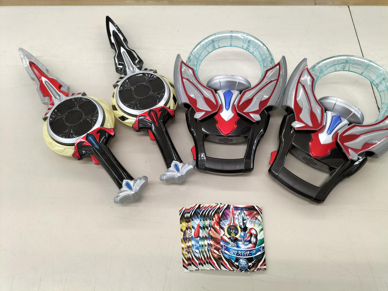 BANDAI　ウルトラマンオーブなりきりセット