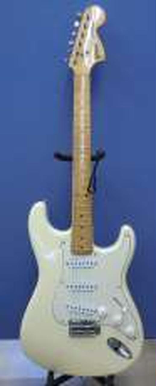 GRECO SE600⁇ モデル名不明　ストラト　純正ハードケース付き GRECO SE600⁇ モデル名不明 ストラト 純正ハードケース付き