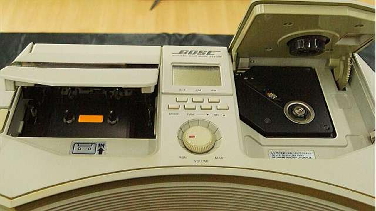 美品ボーズBOSE AW-1D希少な高級モデル・完全動作品CDラジカセ ラジオ Amazon.co.jp: Bose AW-1D Acoustic Wave Music System CD