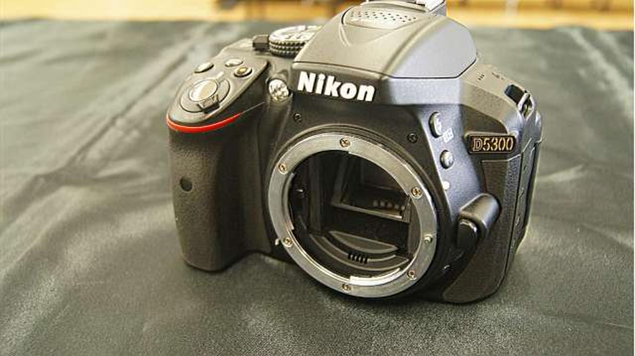 ⭐️美品⭐️ニコン Nikon D80 & ダブルズームレンズ ショット数51回！ カメラバッグ付✨ショット数わずか✨Nikon D80✨超望遠レンズ