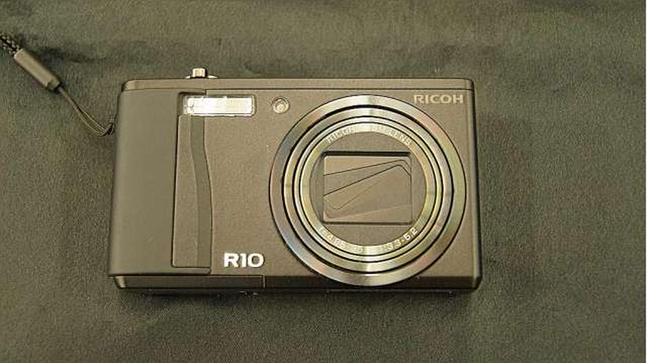 【美品】リコー RICOH R10 純正ケース付き ショット数3262回！ リコー(RICOH)|質感最高です！|HARDOFFオフモール（オフモ