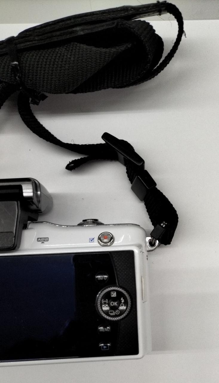 OLYMPUS ミラーレスカメラ ホワイト　本体+付属品 OLYMPUS|ミラーレス一眼デジカメ ボディ|HARDOFFオフモール（オフモ